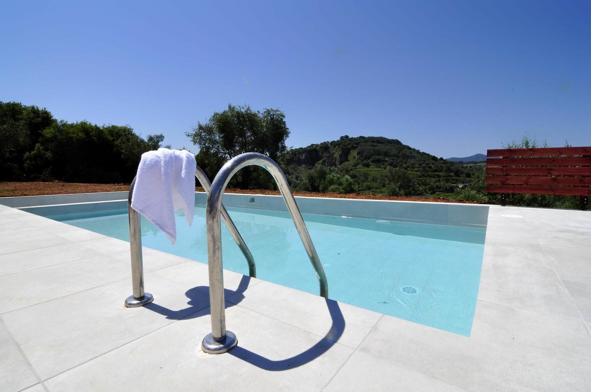 Jazz Rock With Large Private Pool